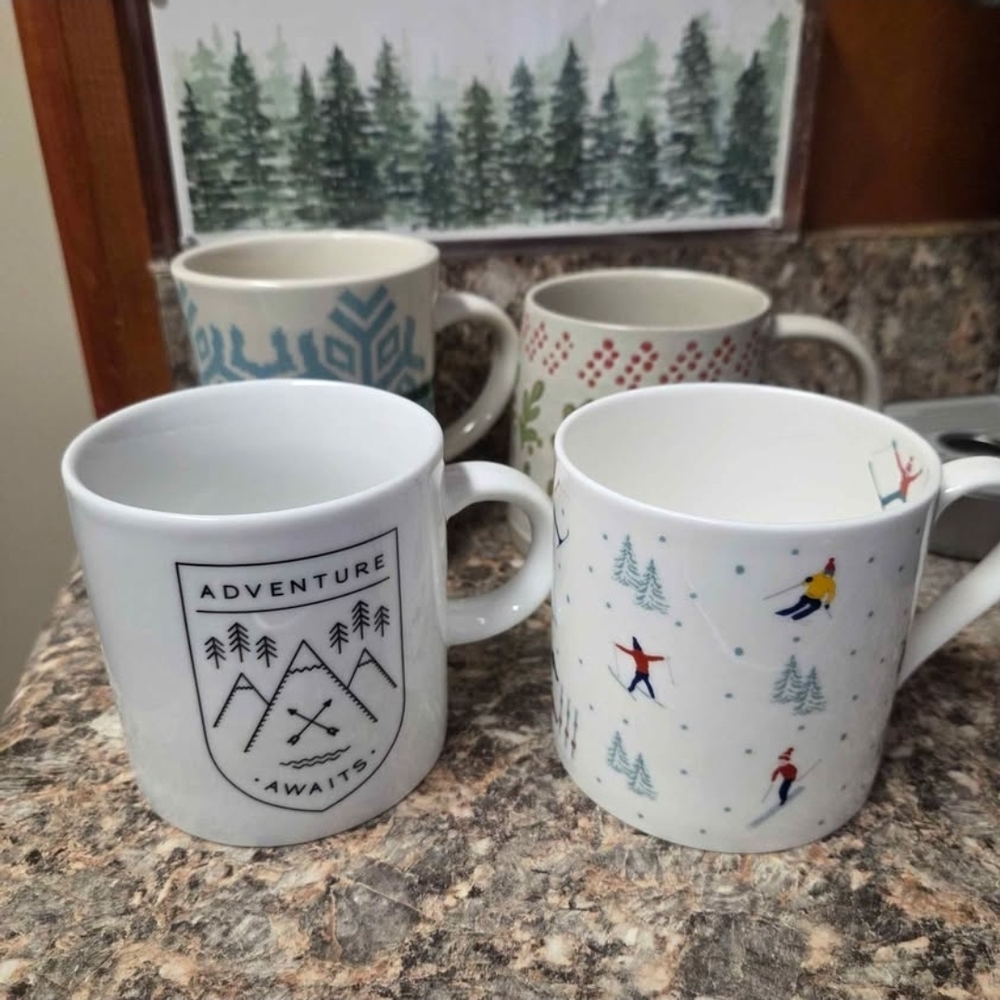 Winter Themed Mug Set